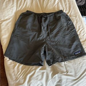 Mens Patagonia baggies 5”
